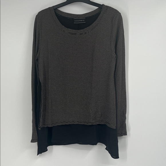 Black and Cream Striped Long Sleeve Layered Top - Picture 2 of 9